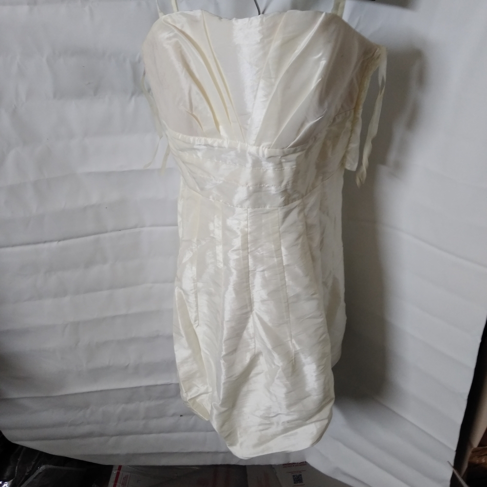Twenty One Cream Strapless Top